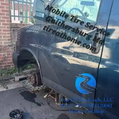 | Alexandria, VA 24/7 Tesla tire assistance