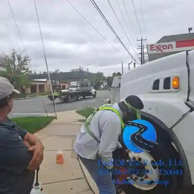 Outstanding  - exclusive Clarksburg, Maryland Tesla roadside tire assistance